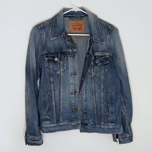 Levi's Denim Boyfriend Trucker Jacket